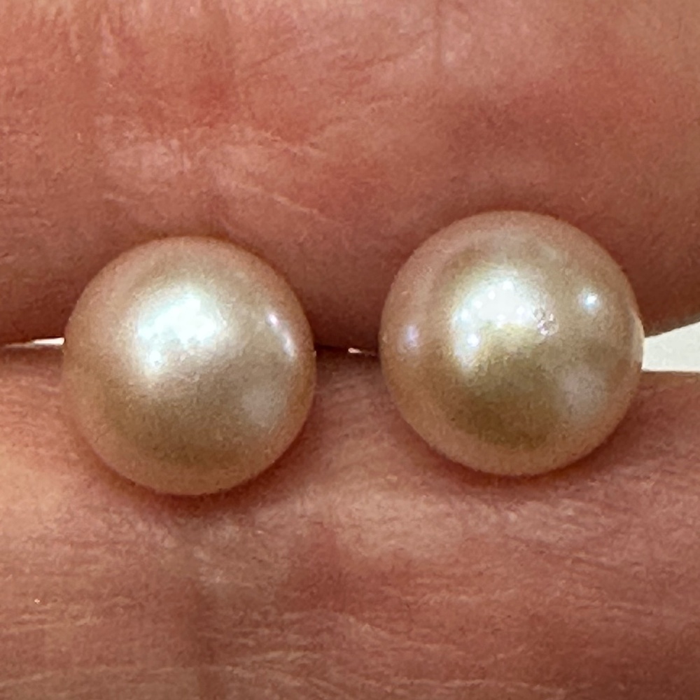 8.4mm NATURAL Light Purple Cultured Pearl Earrings - 925 Sterling Silver